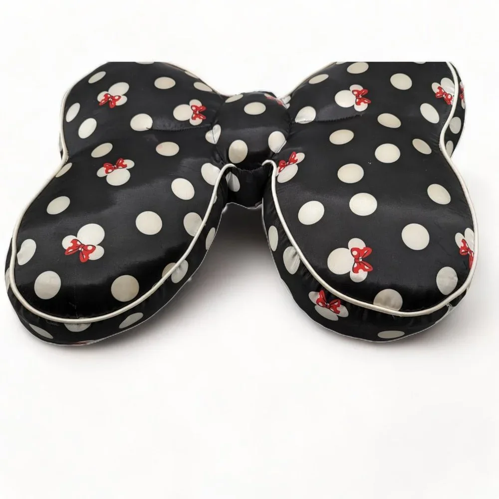 Disney Parks Minnie Mouse Throw Bow Pillow Black Polka Dots and Minnie Mouse